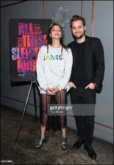  (711x1024, 142 k�...)