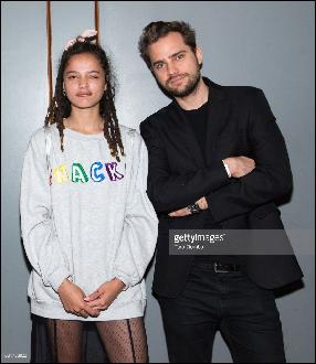  (888x1024, 143 k�...)