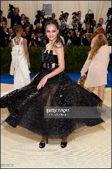  (681x1024, 171 k�...)